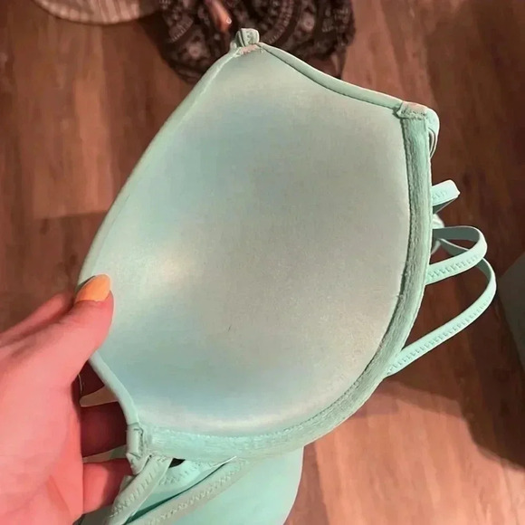 Shade & Shore Bikini Top - Picture 5 of 5